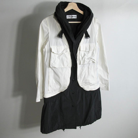 s/s2011 Issey Miyake 2 in 1 zip jacket