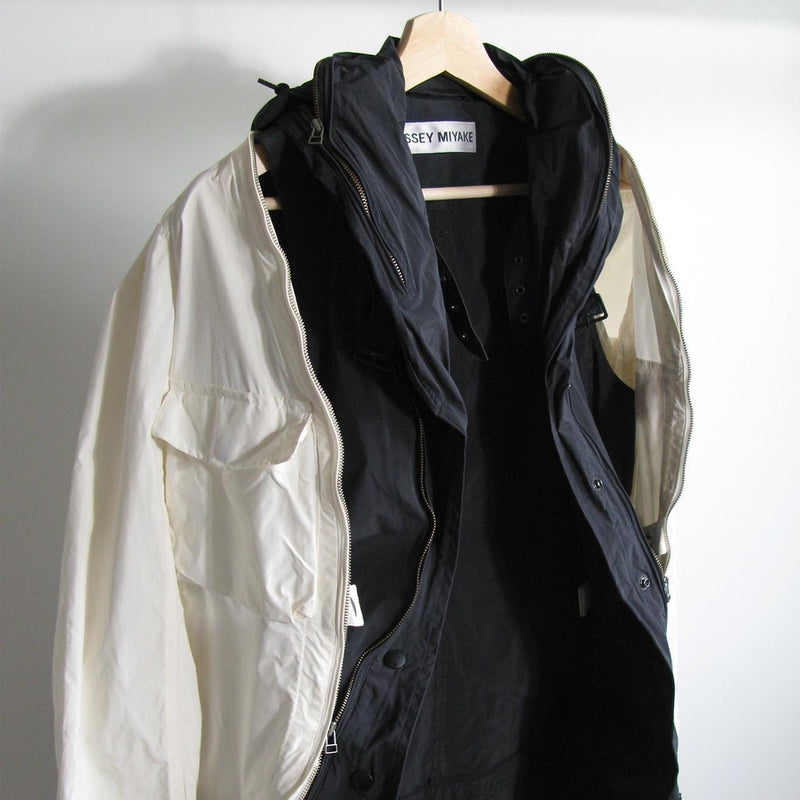 s/s2011 Issey Miyake 2 in 1 zip jacket